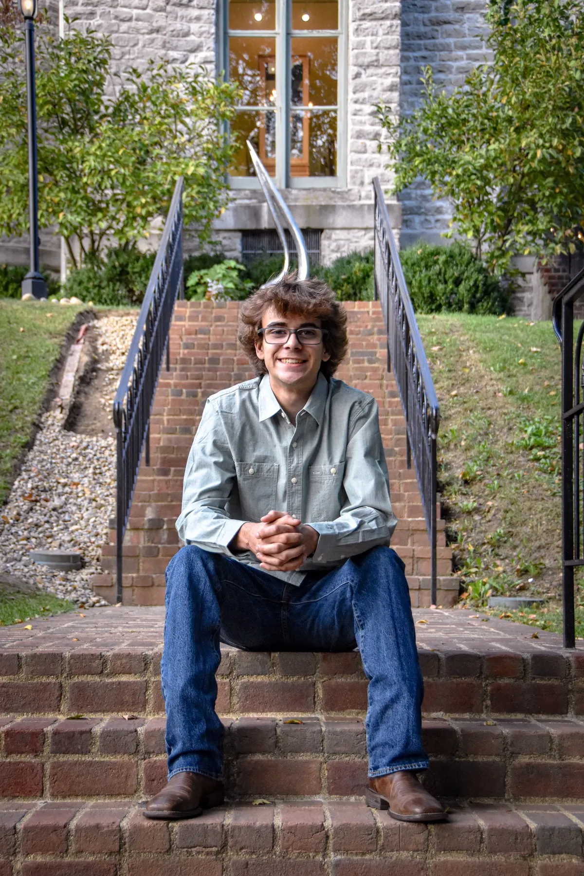 Senior portrait by Photos by B4